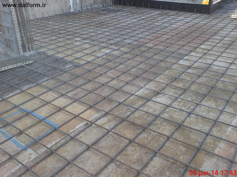 3- اجرای شبکه آرماتور پایینی